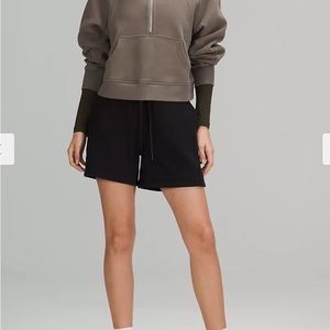 Size 4 Lululemon Scuba High Rise Short - Black